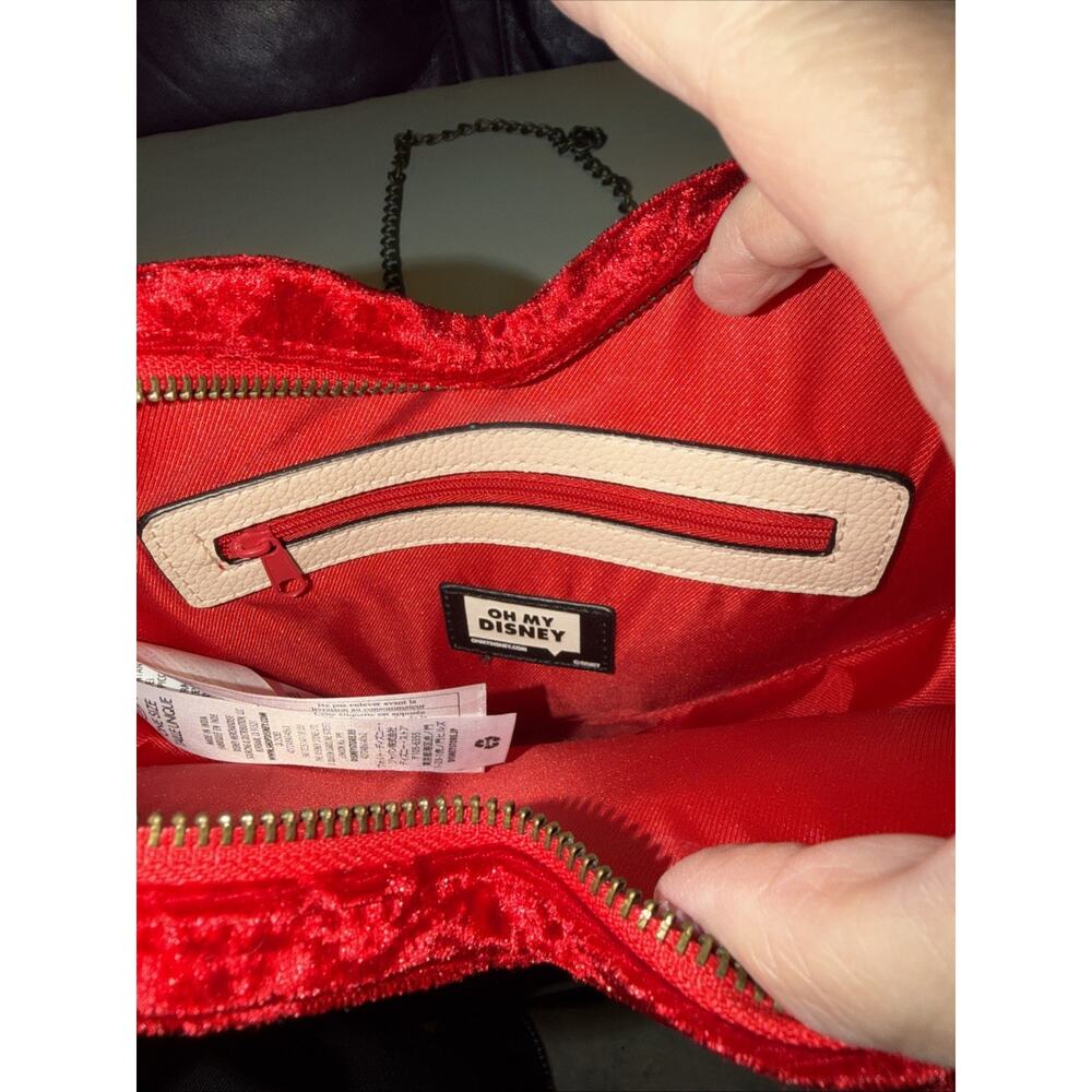 Disney Snow White "Fairest Of Them All" CrossBody Bag, Oh My Disney Red Heart - Picture 4 of 8